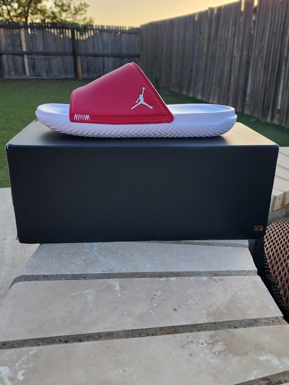 Jordan Play Slide Varsity Red / White